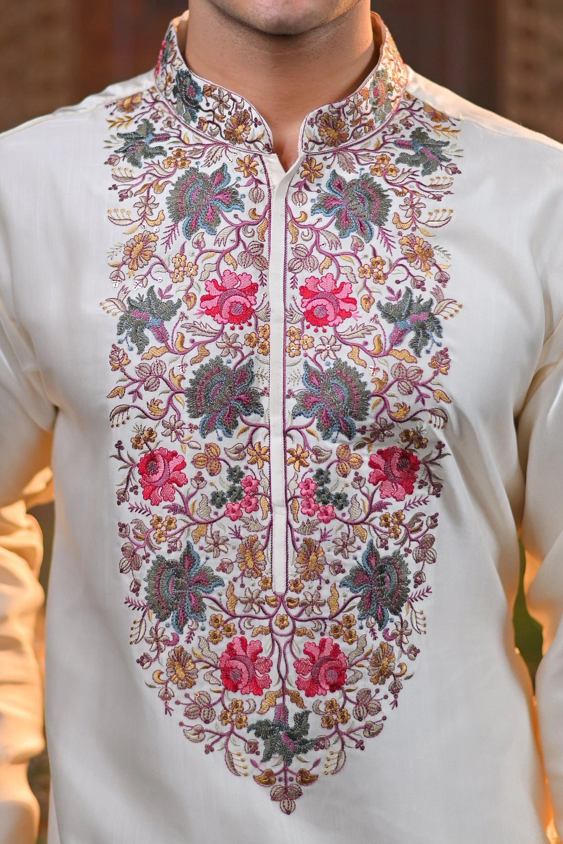 Luxe Wedding Off White Embroidery New Kurta Set