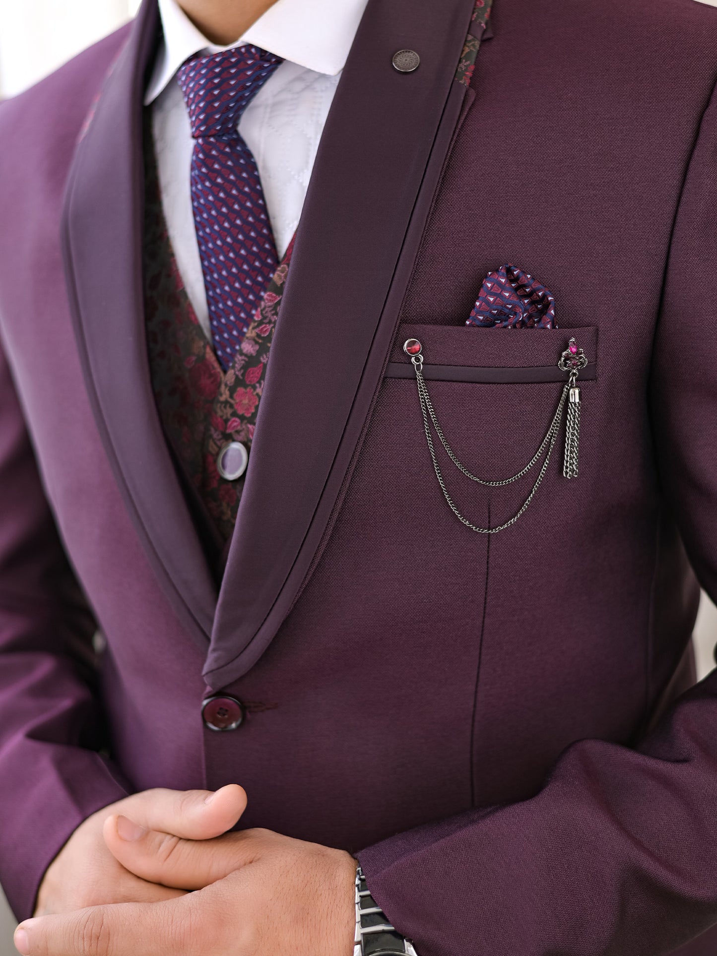 Noah Purple Majesty Tuxedo