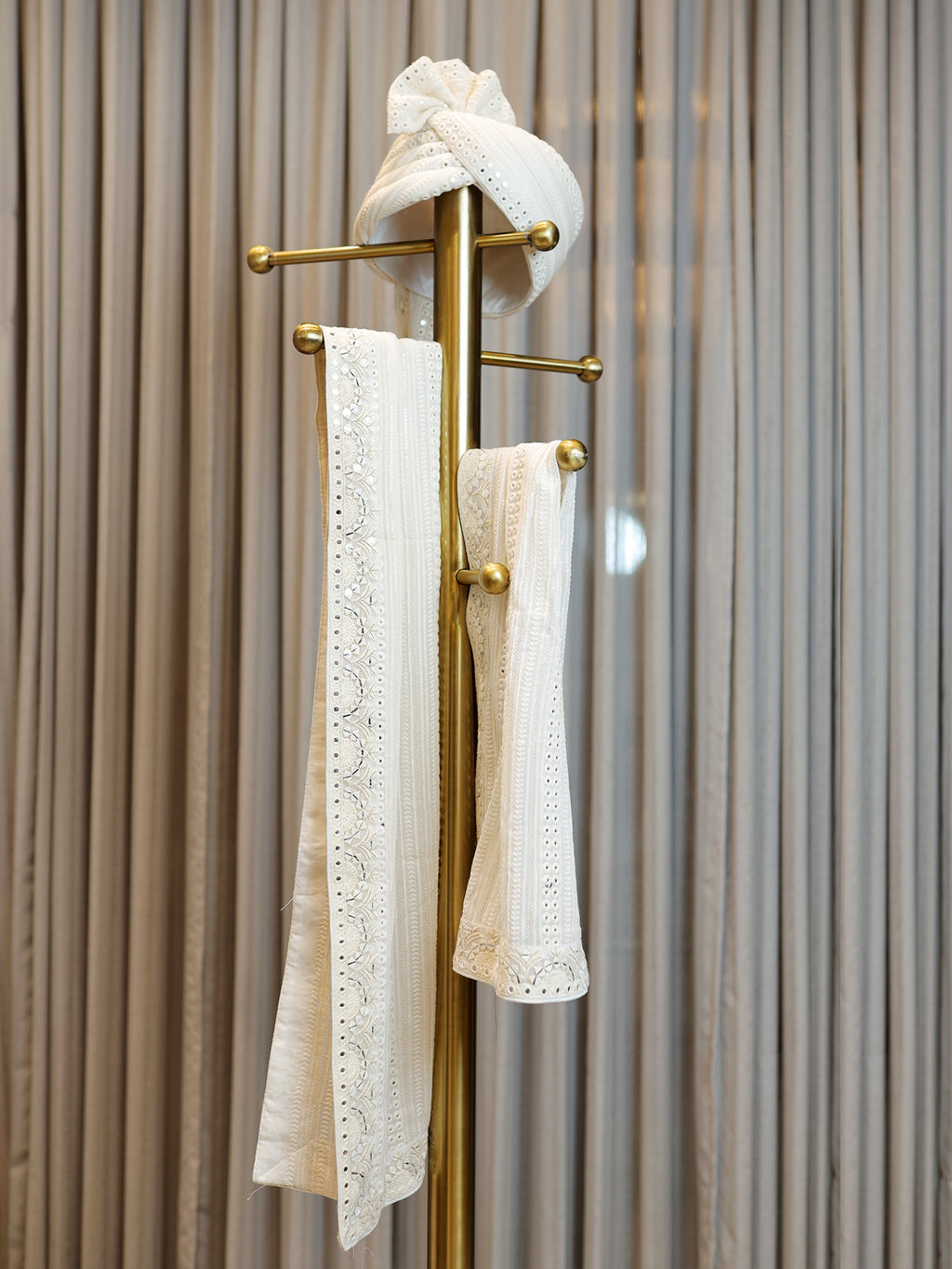 Pearl-White Embroidered Royal Safa Set