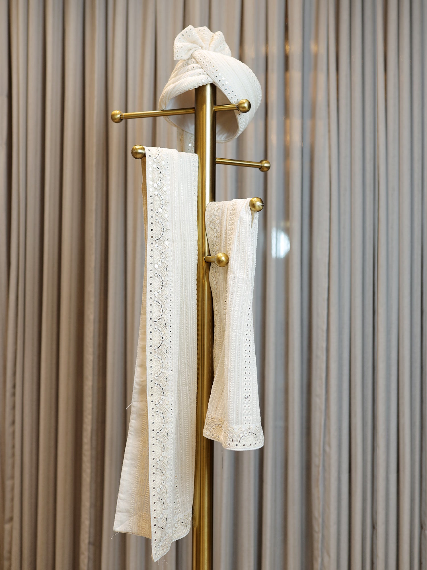 Pearl-White Embroidered Royal Safa Set