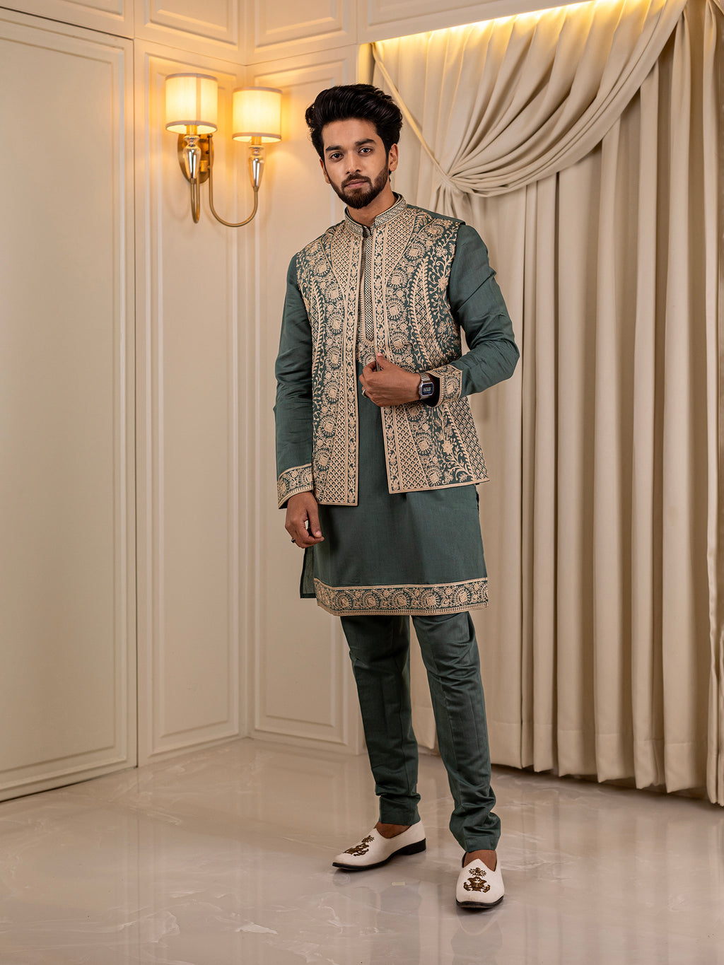 Kabir's Enigmatic Evergreen Kurta Pajama with Jacket
