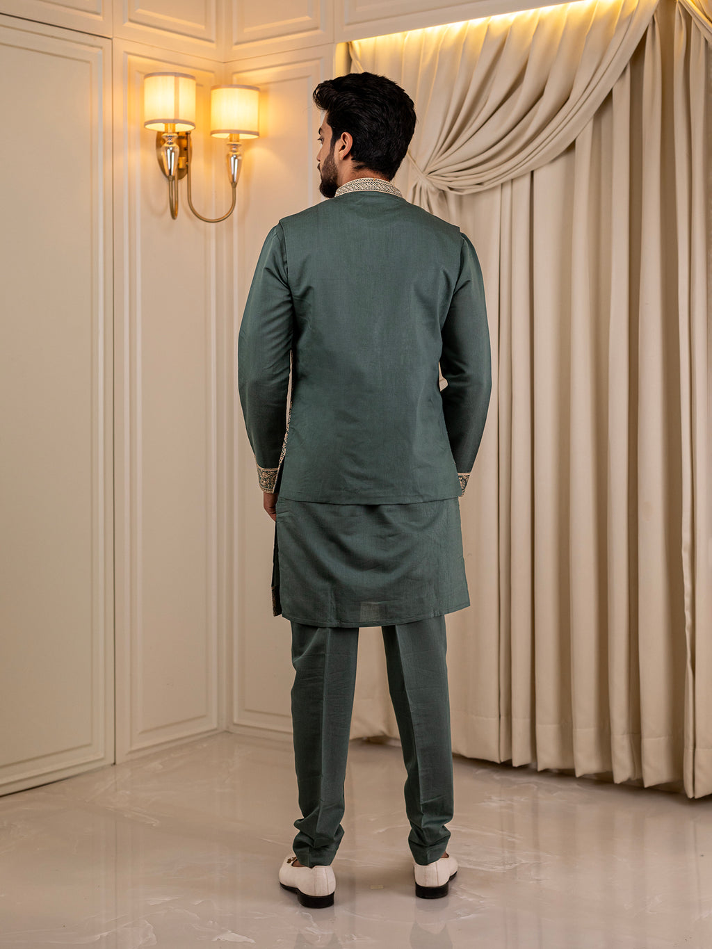 Kabir's Enigmatic Evergreen Kurta Pajama with Jacket