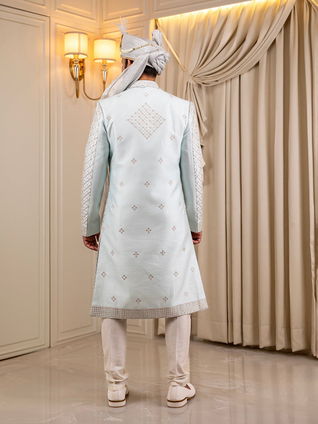 Lavesh's Luminous Linen Sherwani