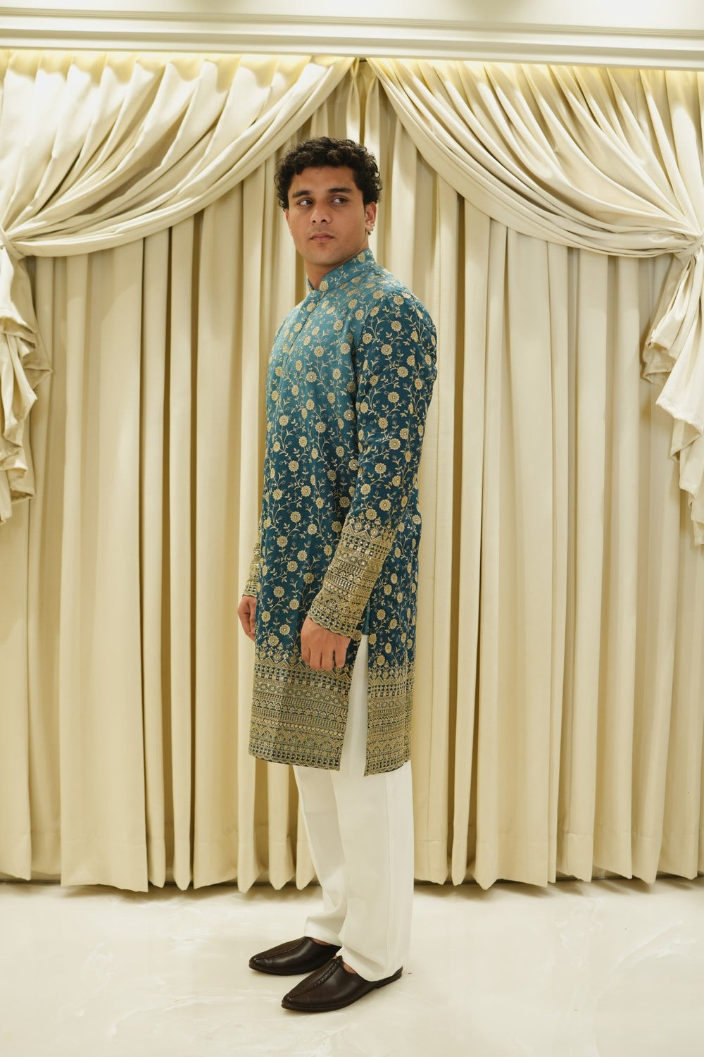 Royal Firozi Guldaan Embroidered Kurta Set